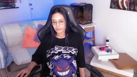 Mia Cristancho online show from December 8, 2024, 4:50 pm