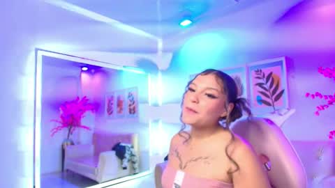 Snapshot of amy_whitney chatting on February 10, 2026, 3:32 am Amy online show from February 10, 2026, 3:32 am