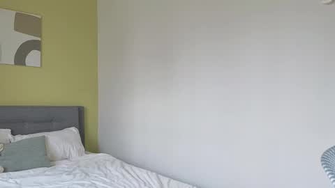 girl next door named Amy online show from November 8, 2025, 5:51 am