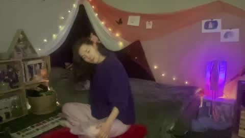 Snapshot of amydreamgirl chatting on January 8, 2025, 7:34 am amydreamgirl online show from January 8, 2025, 7:34 am