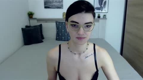 Snapshot of amylexy chatting on January 22, 2025, 9:35 am Hi there guys My pleasure in your hands pvt is open online show from January 22, 2025, 9:35 am