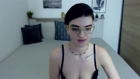 Snapshot of amylexy chatting on January 22, 2025, 1:11 pm Hi there guys My pleasure in your hands pvt is open online show from January 22, 2025, 1:11 pm