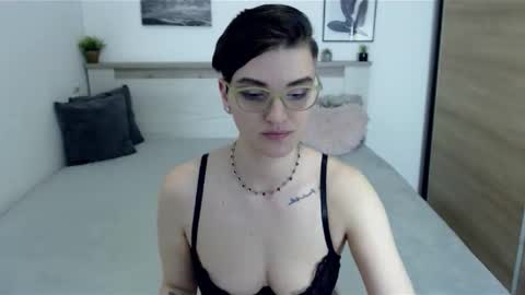 Hi there guys  My pleasure in your hands  pvt is open online show from April 5, 2026, 1:52 pm