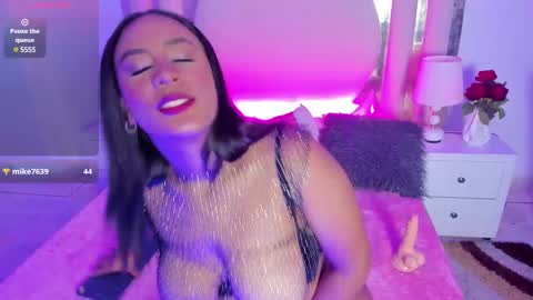 Amy    online show from December 11, 2024, 5:37 pm