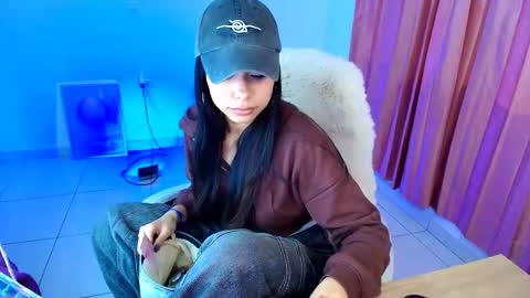 Amy ... Nice to meet u   thumb up me please its important online show from February 3, 2026, 8:08 am