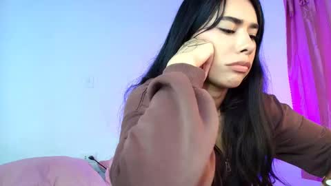 Amy ... Nice to meet u   thumb up me please its important online show from April 22, 2026, 11:17 pm