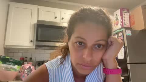 Amy Smilez online show from September 26, 2025, 2:21 pm