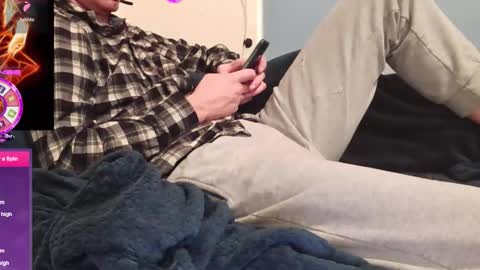 A online show from December 16, 2025, 9:09 pm