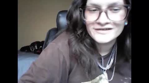 an_e333 online show from October 13, 2025, 11:38 pm