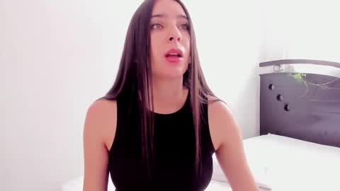 Snapshot of ana_castilo chatting on February 24, 2025, 2:04 pm Ana  IG an castillo 1 online show from February 24, 2025, 2:04 pm