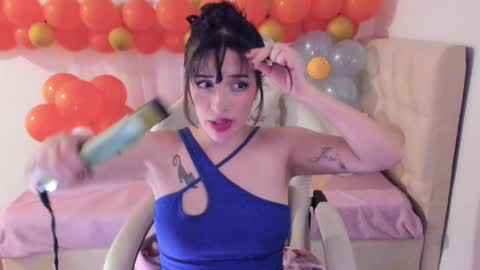 Im anna but you can call me as you want online show from February 25, 2025, 11:33 pm