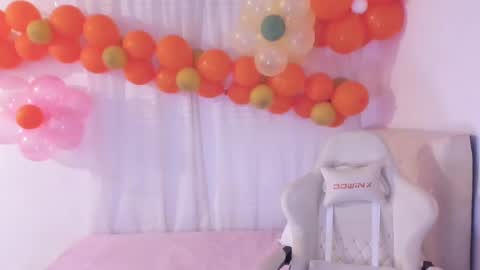 Im anna but you can call me as you want online show from March 3, 2025, 8:32 pm