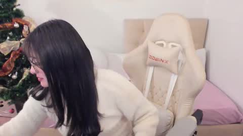 Im anna but you can call me as you want online show from January 5, 2026, 10:13 pm