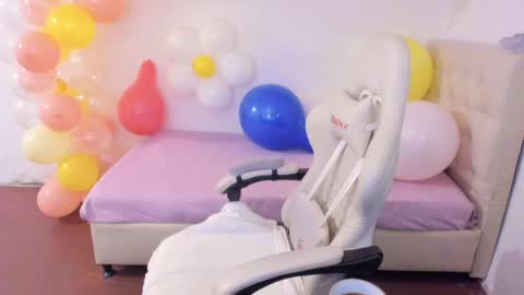 Snapshot of ana_ruuh chatting on May 19, 2026, 10:27 pm Im anna but you can call me as you want online show from May 19, 2026, 10:27 pm