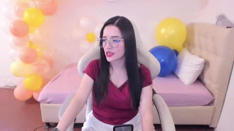 Snapshot of ana_ruuh chatting on May 28, 2026, 9:23 pm Im anna but you can call me as you want online show from May 28, 2026, 9:23 pm