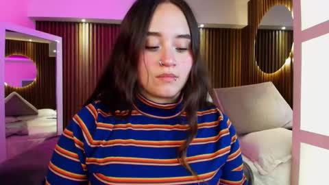 Ana online show from September 29, 2025, 7:51 pm