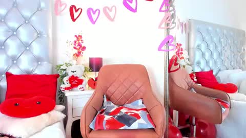 anaa_bellaa online show from February 14, 2025, 4:52 pm