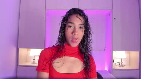 anaacollins_ online show from March 19, 2026, 11:36 am