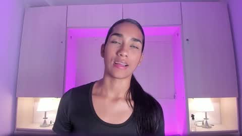 anaacollins_ online show from March 23, 2026, 4:22 pm