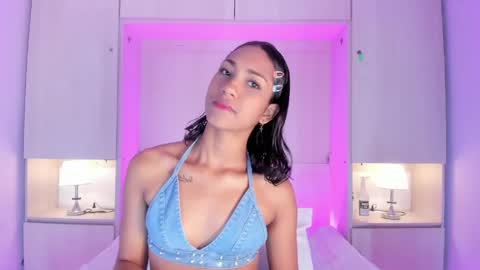 anaacollins_ online show from June 7, 2026, 11:36 am