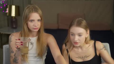 Snapshot of anabel2054 chatting on September 17, 2025, 7:10 am Sweet girls online show from September 17, 2025, 7:10 am