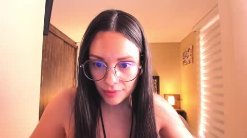 Anabel online show from February 4, 2025, 7:55 pm