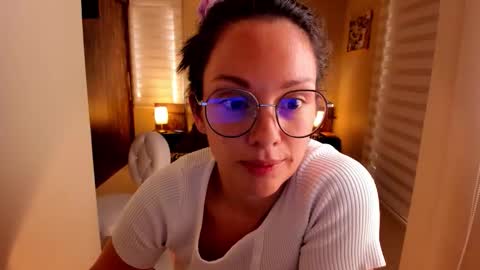 Anabel online show from October 21, 2025, 5:24 pm