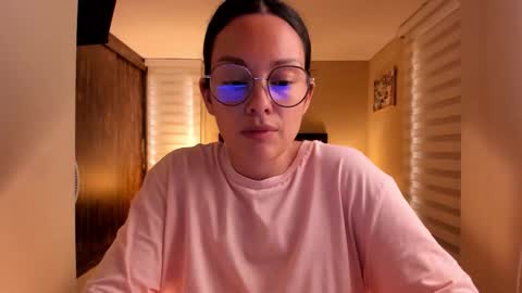 Anabel online show from December 13, 2025, 8:04 pm