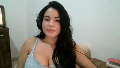 anabelenogueira1 online show from March 27, 2026, 3:56 pm
