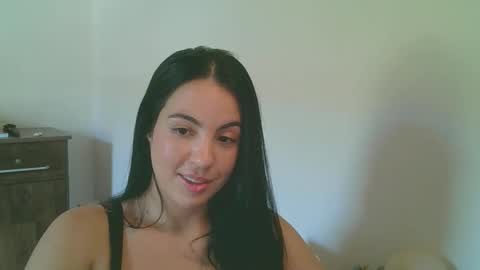 anabelenogueira1 online show from April 26, 2026, 2:37 pm