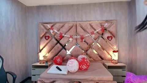 HI I AM ANABELL online show from September 19, 2025, 12:17 pm