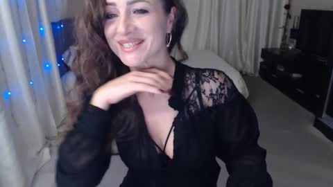 Snapshot of anabelsweet chatting on October 6, 2025, 10:07 pm Milana online show from October 6, 2025, 10:07 pm