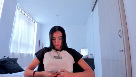 ANABEL WOLF  online show from January 16, 2025, 8:03 pm