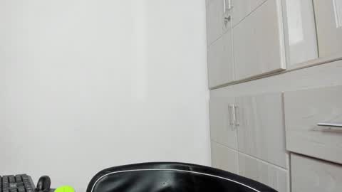 Snapshot of anahi_cruz77 chatting on December 19, 2024, 5:08 pm Ana  online show from December 19, 2024, 5:08 pm