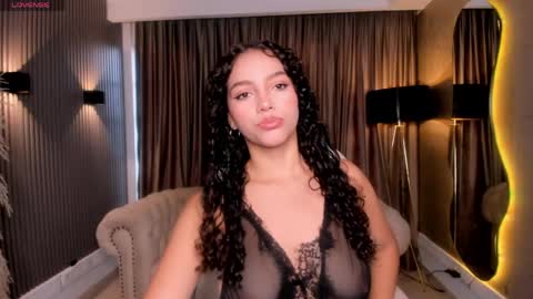Snapshot of anahi_curlie1 chatting on April 26, 2026, 11:52 am Anahi Curlie online show from April 26, 2026, 11:52 am