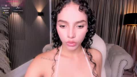 Snapshot of anahi_curlie1 chatting on May 2, 2026, 10:53 am Anahi Curlie online show from May 2, 2026, 10:53 am