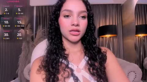 Snapshot of anahi_curlie1 chatting on May 7, 2026, 11:15 am Anahi Curlie online show from May 7, 2026, 11:15 am