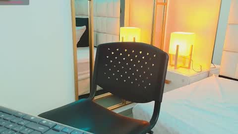 Anahi  online show from November 19, 2025, 7:47 pm