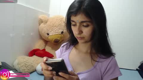 Snapshot of anahibrowns95 chatting on February 24, 2025, 10:58 pm Anahi Browns online show from February 24, 2025, 10:58 pm