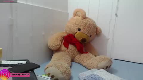 Snapshot of anahibrowns95 chatting on November 4, 2025, 7:02 pm Anahi Browns online show from November 4, 2025, 7:02 pm