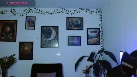      help me to get 100 thumps up  online show from April 4, 2026, 11:46 pm