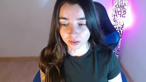 ana 3 online show from November 4, 2025, 2:43 am