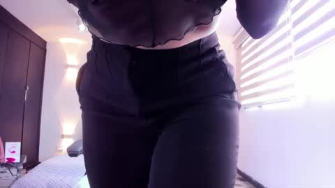 Snapshot of anaruiz1_ chatting on January 20, 2025, 3:39 pm ana online show from January 20, 2025, 3:39 pm