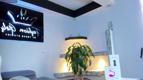 Snapshot of anaruiz1_ chatting on February 23, 2025, 9:26 pm ana online show from February 23, 2025, 9:26 pm