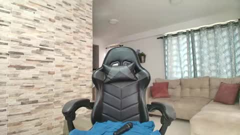 ana  online show from January 15, 2025, 8:05 pm