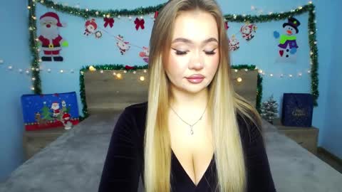 Snapshot of anastacyyellig chatting on December 29, 2024, 8:04 pm anastacyyellig online show from December 29, 2024, 8:04 pm