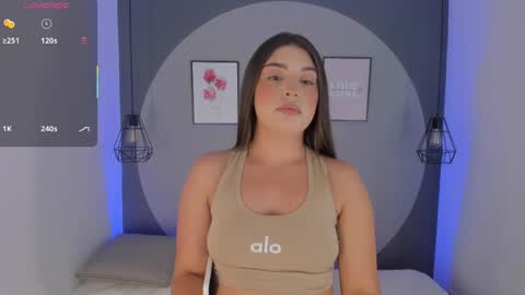 Snapshot of anastasia_lauren chatting on September 15, 2025, 7:36 pm Ana online show from September 15, 2025, 7:36 pm