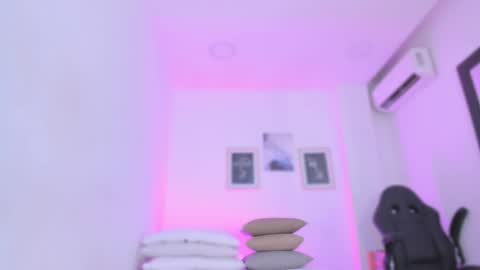 Snapshot of anastasia_lauren chatting on October 17, 2025, 7:38 pm Ana online show from October 17, 2025, 7:38 pm