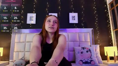 Snapshot of anastasia_windel chatting on October 9, 2025, 7:45 pm Anastasia online show from October 9, 2025, 7:45 pm