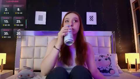 Snapshot of anastasia_windel chatting on October 10, 2025, 8:08 pm Anastasia online show from October 10, 2025, 8:08 pm